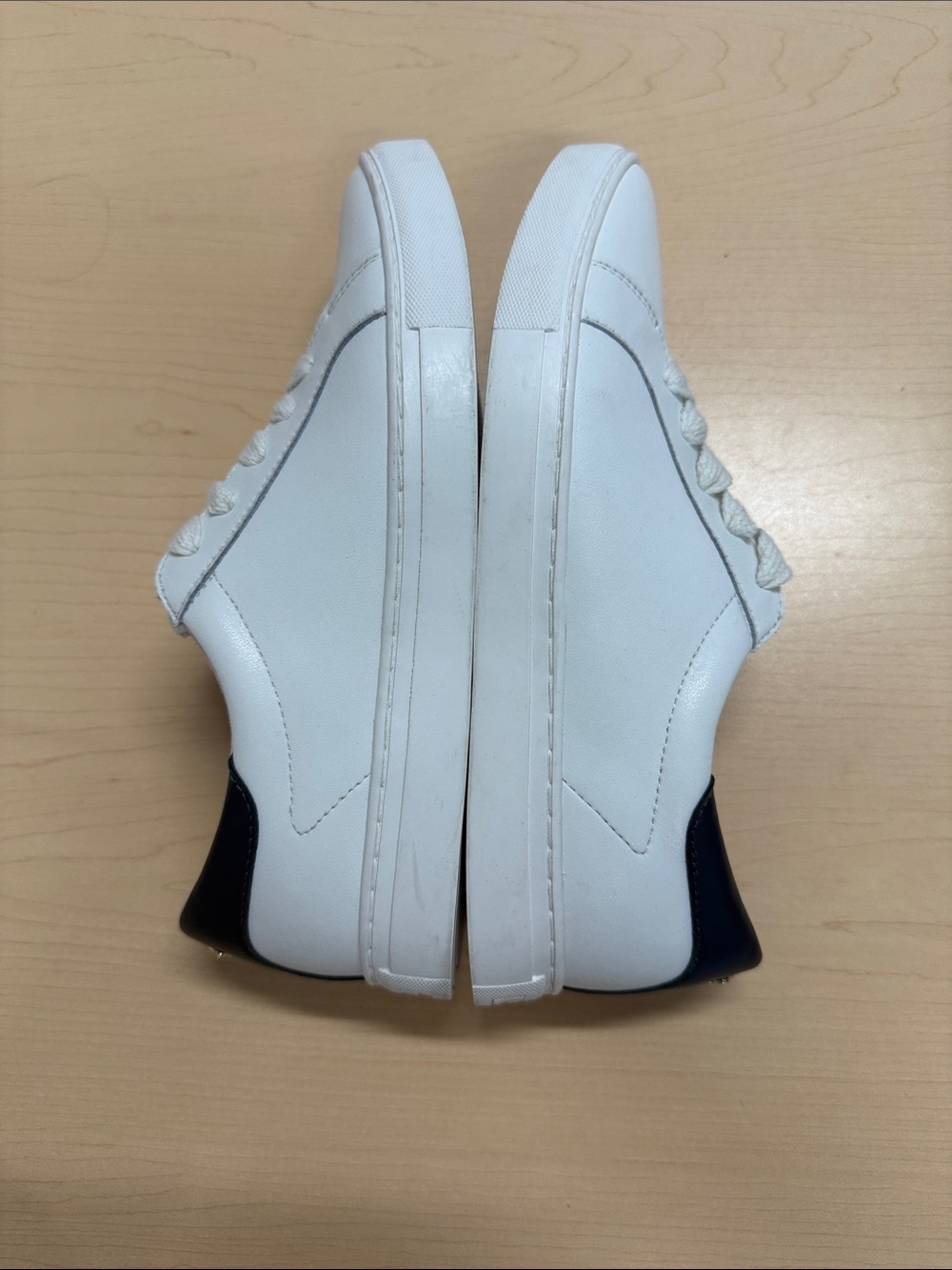 Kate Spade Alanna White Leather Sneakers Navy Accent Excellent Condition 8.5 - Picture 12 of 15